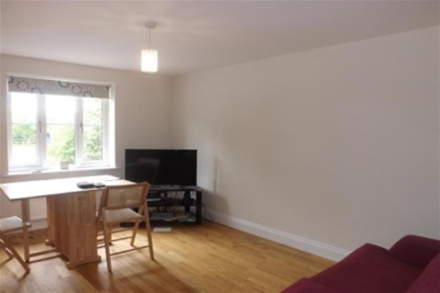  Image of 2 Bedroom Flat to rent at Waterlooville, PO7 5SU