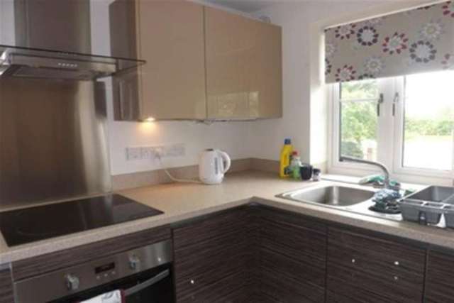  Image of 2 Bedroom Flat to rent at Waterlooville, PO7 5SU