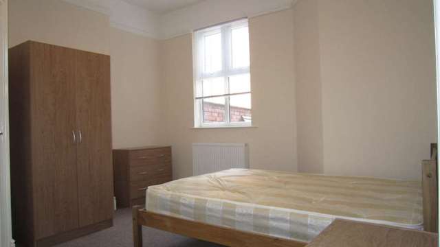  Image of 1 Bedroom Studio to rent at West Parade  Lincoln, LN1 1QS