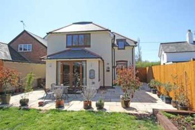  Image of 4 Bedroom Detached for sale at Salisbury Road West Wellow Romsey, SO51 6BU