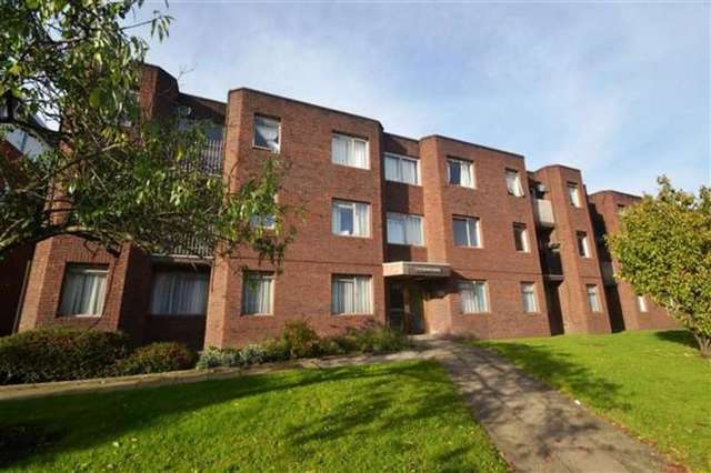  Image of 2 Bedroom Apartment to rent at Wimbledon, SW19 4LS