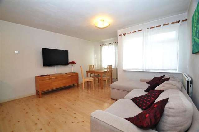  Image of 2 Bedroom Apartment to rent at Wimbledon, SW19 4LS