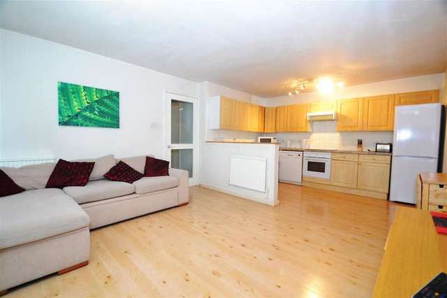  Image of 2 Bedroom Apartment to rent at Wimbledon, SW19 4LS