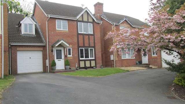  Image of 4 Bedroom Detached for sale at Loughor Swansea Swansea, SA4 6UJ