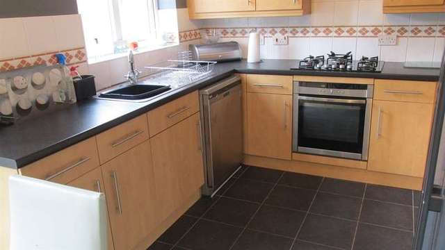  Image of 4 Bedroom Detached for sale at Loughor Swansea Swansea, SA4 6UJ