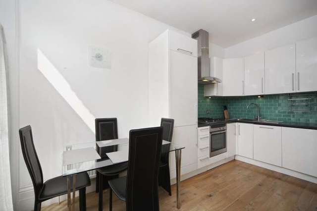  Image of 2 Bedroom Flat to rent at Callow Street  London, SW3 6BJ