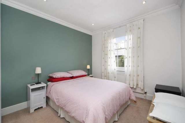  Image of 2 Bedroom Flat to rent at Callow Street  London, SW3 6BJ