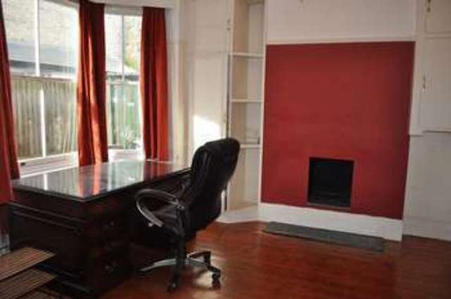  Image of 3 Bedroom Semi-Detached to rent at Carshalton Road  Carshalton, SM5 3PZ