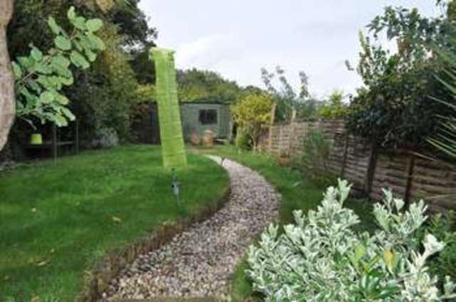  Image of 3 Bedroom Semi-Detached to rent at Carshalton Road  Carshalton, SM5 3PZ