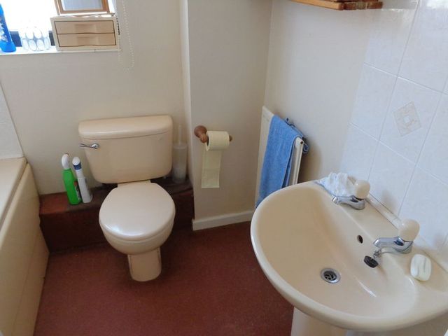  Image of 2 Bedroom Detached for sale at Carters Orchard Quedgeley Gloucester, GL2 4TA