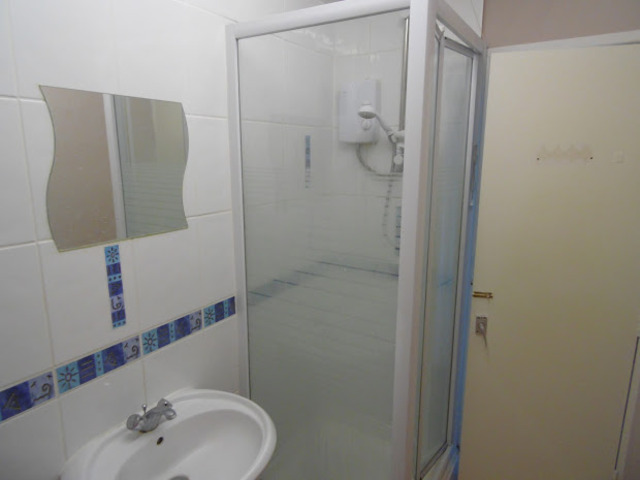  Image of Apartment to rent at CATHAYS TERRACE  CARDIFF, CF24 4HZ