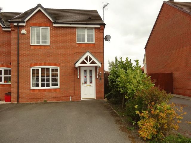  Image of 3 Bedroom Property to rent at Chandlers Croft Ibstock Leicestershire, LE67 6PR
