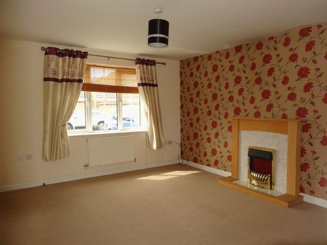  Image of 3 Bedroom Property to rent at Chandlers Croft Ibstock Leicestershire, LE67 6PR