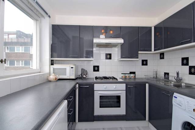  Image of 2 Bedroom Flat to rent at Devonport  23 Southwick Street, W2 2QH