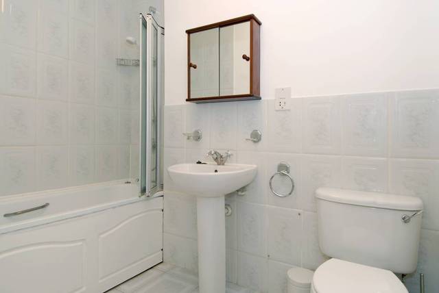  Image of 2 Bedroom Flat to rent at Devonport  23 Southwick Street, W2 2QH