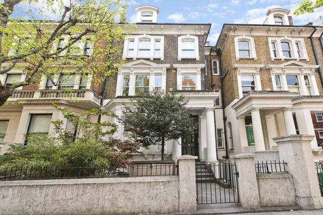  Image of 2 Bedroom Flat to rent at Earls Court Road  London, SW5 9AS