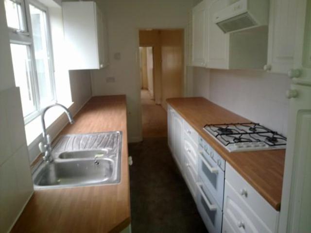  Image of 2 Bedroom Terraced to rent at WEST BROMWICH, B70 8LH