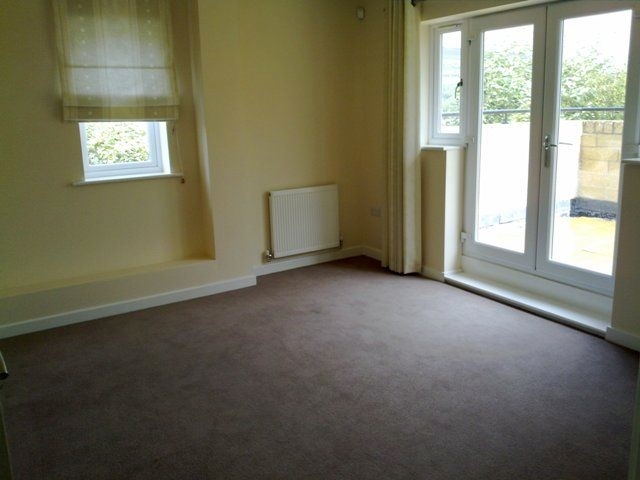  Image of 1 Bedroom Flat to rent at Stocksbridge  Sheffield, S36 1BJ