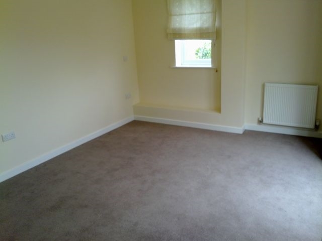 Image of 1 Bedroom Flat to rent at Stocksbridge  Sheffield, S36 1BJ