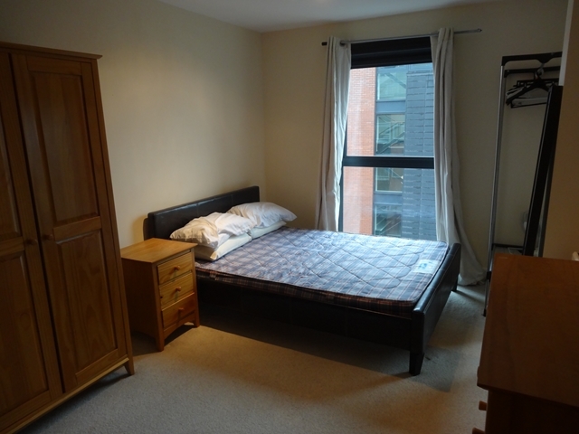  Image of 2 Bedroom Flat to rent at Furnival Street  Sheffield, S1 4QS