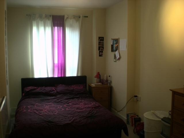  Image of 2 Bedroom Flat to rent at Furnival Street  Sheffield, S1 4QS