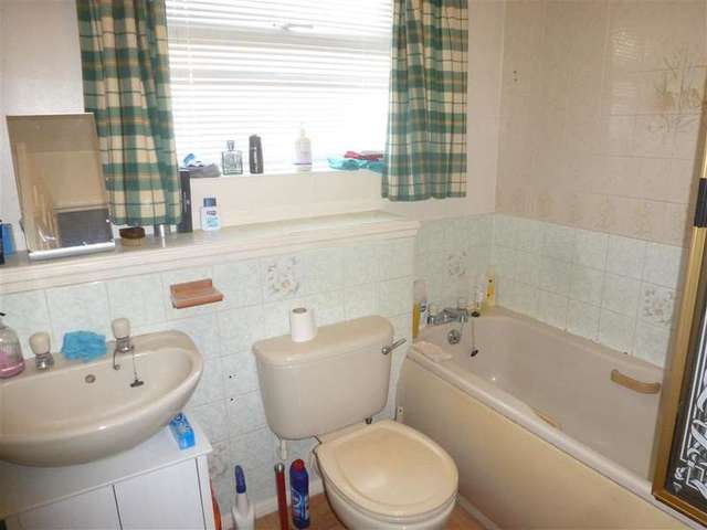  Image of 1 Bedroom Ground Flat for sale at Erith Kent Erith, DA8 2PW
