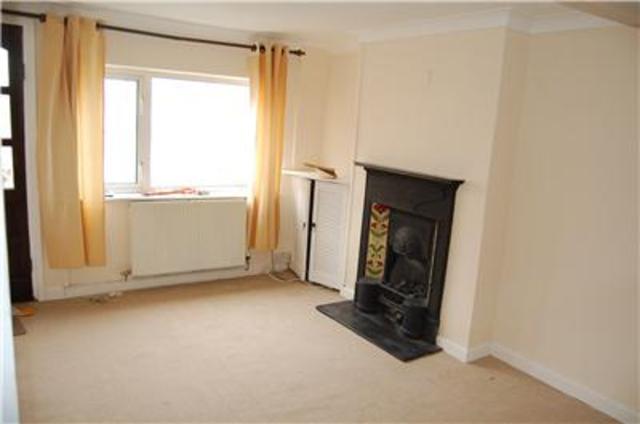  Image of 2 Bedroom Terraced to rent at Leckhampton  Gloucestershire, GL53 7NX