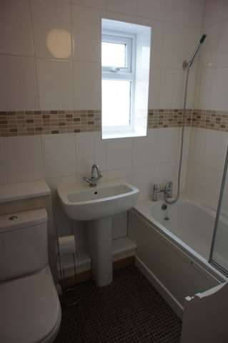 Image of 2 Bedroom Semi-Detached to rent at Hornbeam Road  Bicester, OX26 3XZ