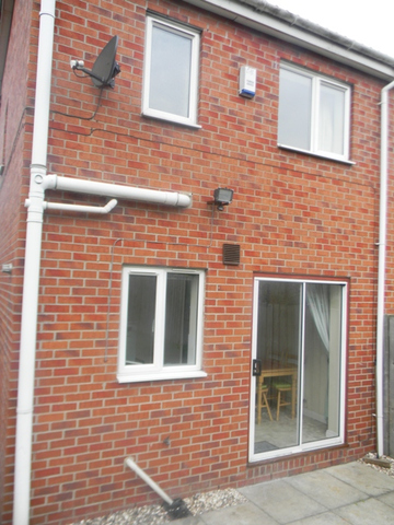  Image of 2 Bedroom Semi-Detached to rent at Victoria Dock  Hull, HU9 1ST