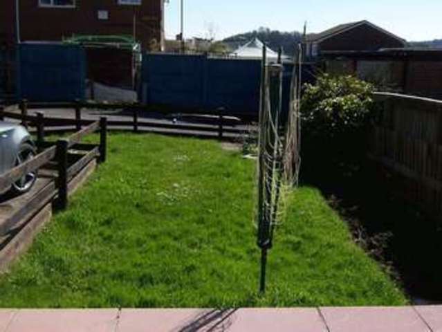  Image of 2 Bedroom Detached to rent at Mead Fields  Bridport, DT6 5RF