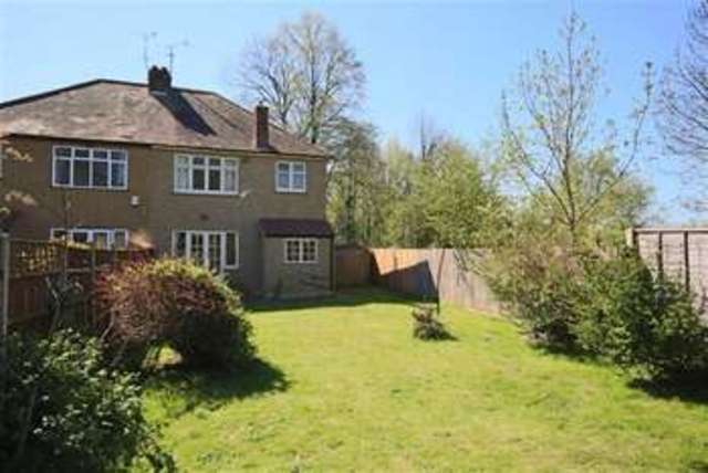  Image of 3 Bedroom Property for sale at Norton Road Uxbridge Uxbridge, UB8 2PT