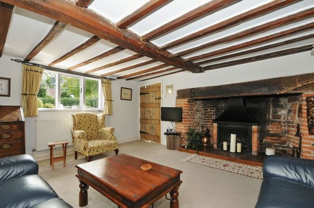  Image of 4 Bedroom Detached for sale at Paper Mill Lane  South Moreton, OX11 9AH