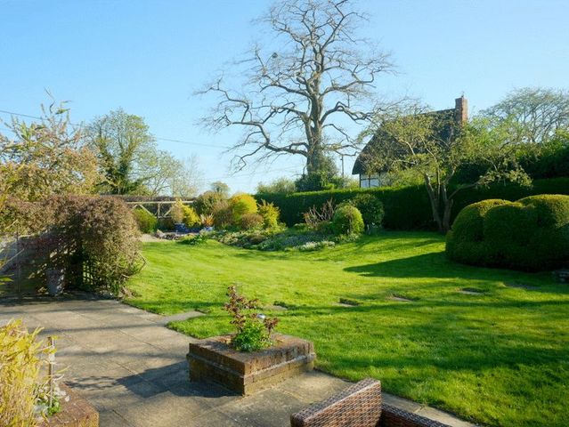  Image of 4 Bedroom Detached for sale at Paper Mill Lane  South Moreton, OX11 9AH