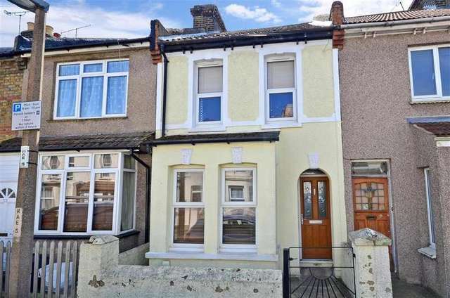  Image of 3 Bedroom Terraced for sale at Gillingham Kent Gillingham, ME7 5JE