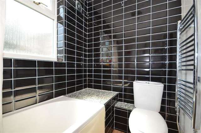  Image of 3 Bedroom Terraced for sale at Gillingham Kent Gillingham, ME7 5JE