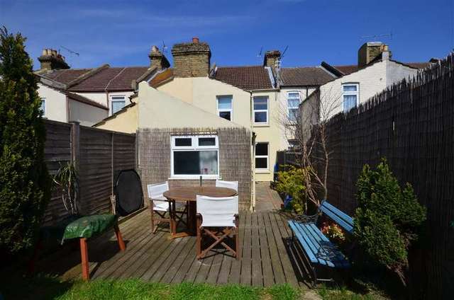  Image of 3 Bedroom Terraced for sale at Gillingham Kent Gillingham, ME7 5JE