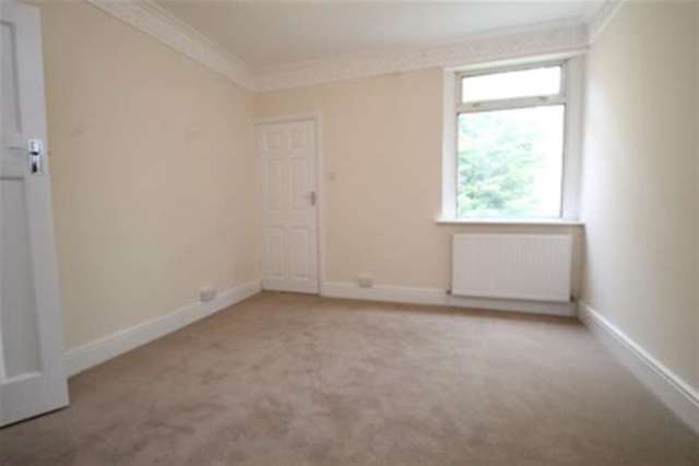  Image of 2 Bedroom Detached to rent at London, SE20 8AE