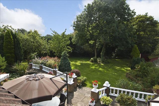  Image of 4 Bedroom Detached for sale at Runcorn Road Little Leigh Northwich, CW8 4RU