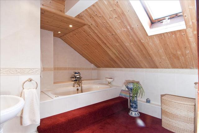  Image of 4 Bedroom Detached for sale at Runcorn Road Little Leigh Northwich, CW8 4RU