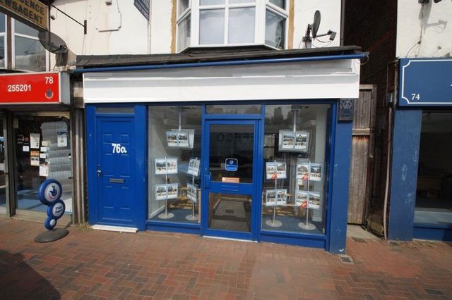  Image of Property to rent at London Road  Hemel Hempstead, HP3 9SD