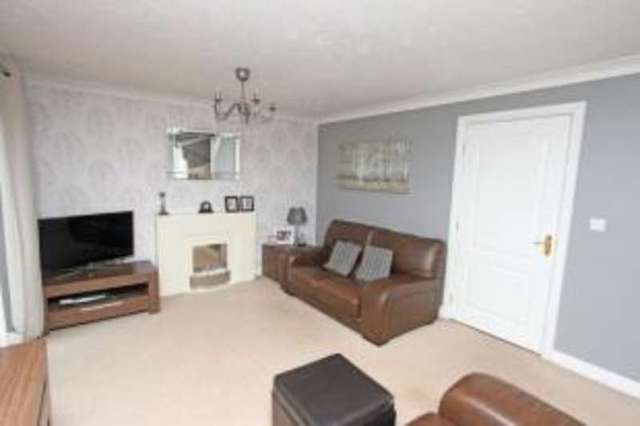  Image of 3 Bedroom Detached for sale at Renishaw Sheffield Renishaw, S21 3WN