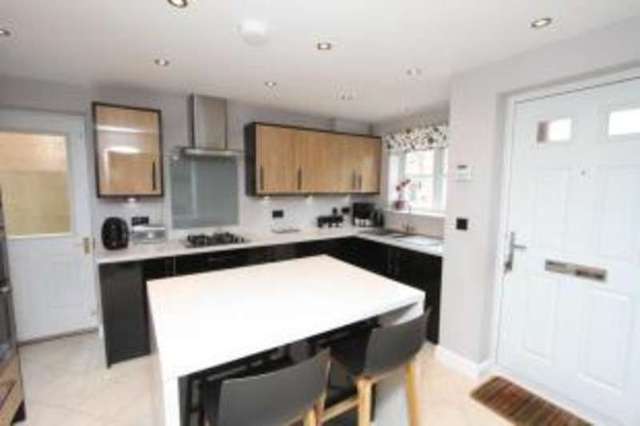  Image of 3 Bedroom Detached for sale at Renishaw Sheffield Renishaw, S21 3WN
