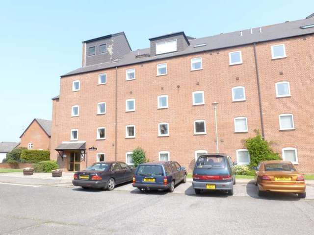  Image of 2 Bedroom Detached to rent at Oulton Broad  Lowestoft, NR32 3PG
