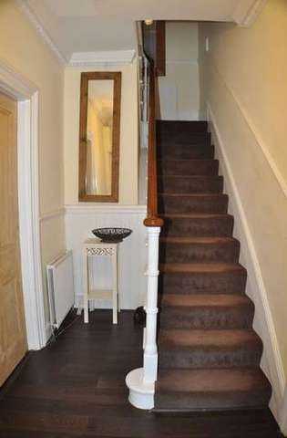  Image of 4 Bedroom Detached for sale at Walton Road  West Molesey, KT8 2HY