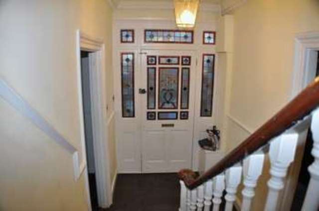  Image of 4 Bedroom Detached for sale at Walton Road  West Molesey, KT8 2HY