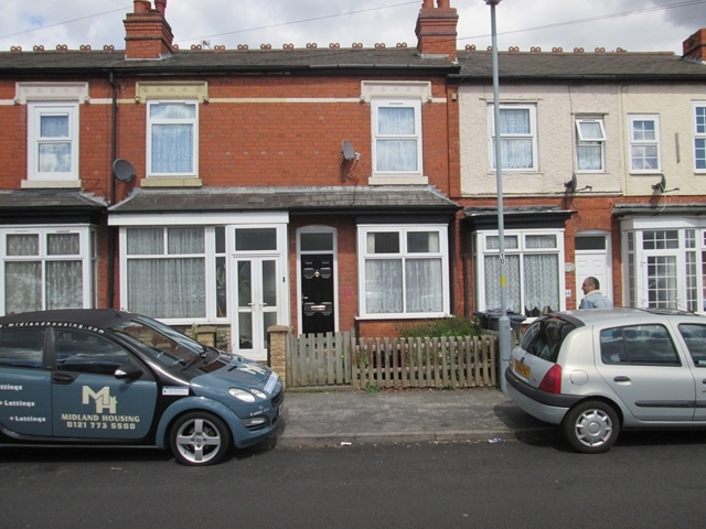  Image of 3 Bedroom Terraced to rent at Weston Lane Tysley Birmingham, B11 3RX