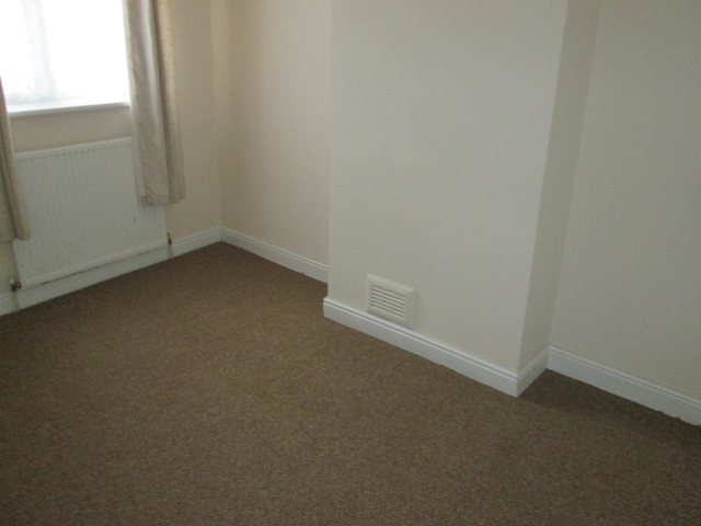  Image of 3 Bedroom Terraced to rent at Weston Lane Tysley Birmingham, B11 3RX