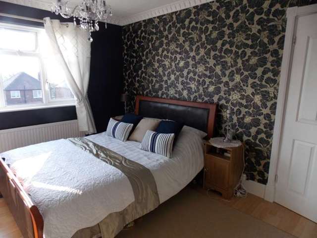  Image of 3 Bedroom Semi-Detached for sale at Windsor Close Trowell Nottingham, NG9 3PU