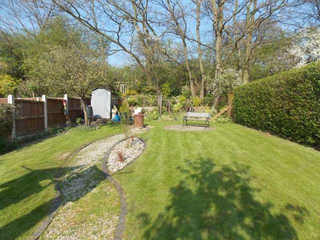  Image of 3 Bedroom Semi-Detached for sale at Windsor Close Trowell Nottingham, NG9 3PU