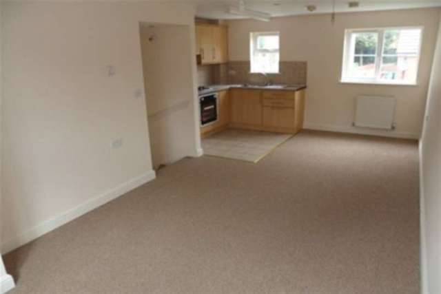  Image of 2 Bedroom Detached to rent at Nottingham, NG6 8HP